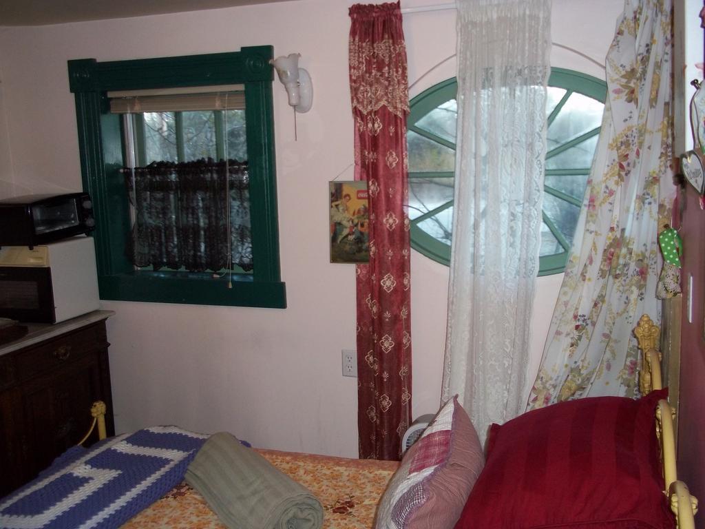 Enchanted Nights Bed & Bath Киттери Номер фото